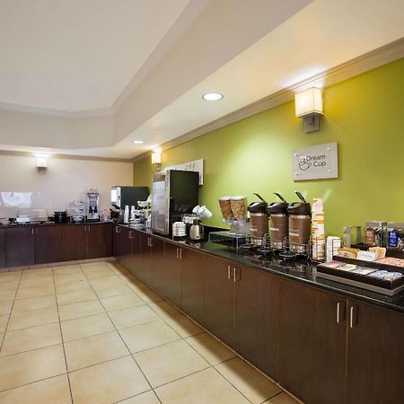 Sleep Inn & Suites Colby Zewnętrze zdjęcie