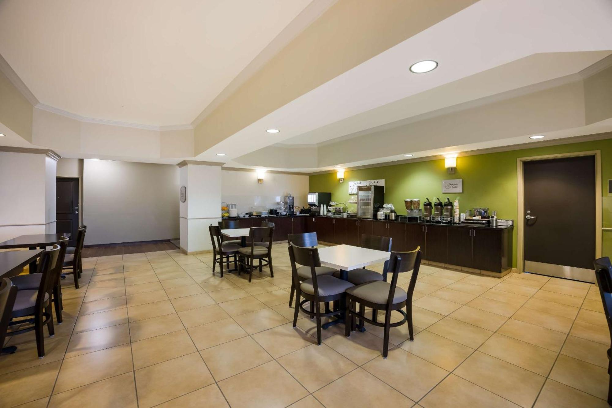 Sleep Inn & Suites Colby Zewnętrze zdjęcie
