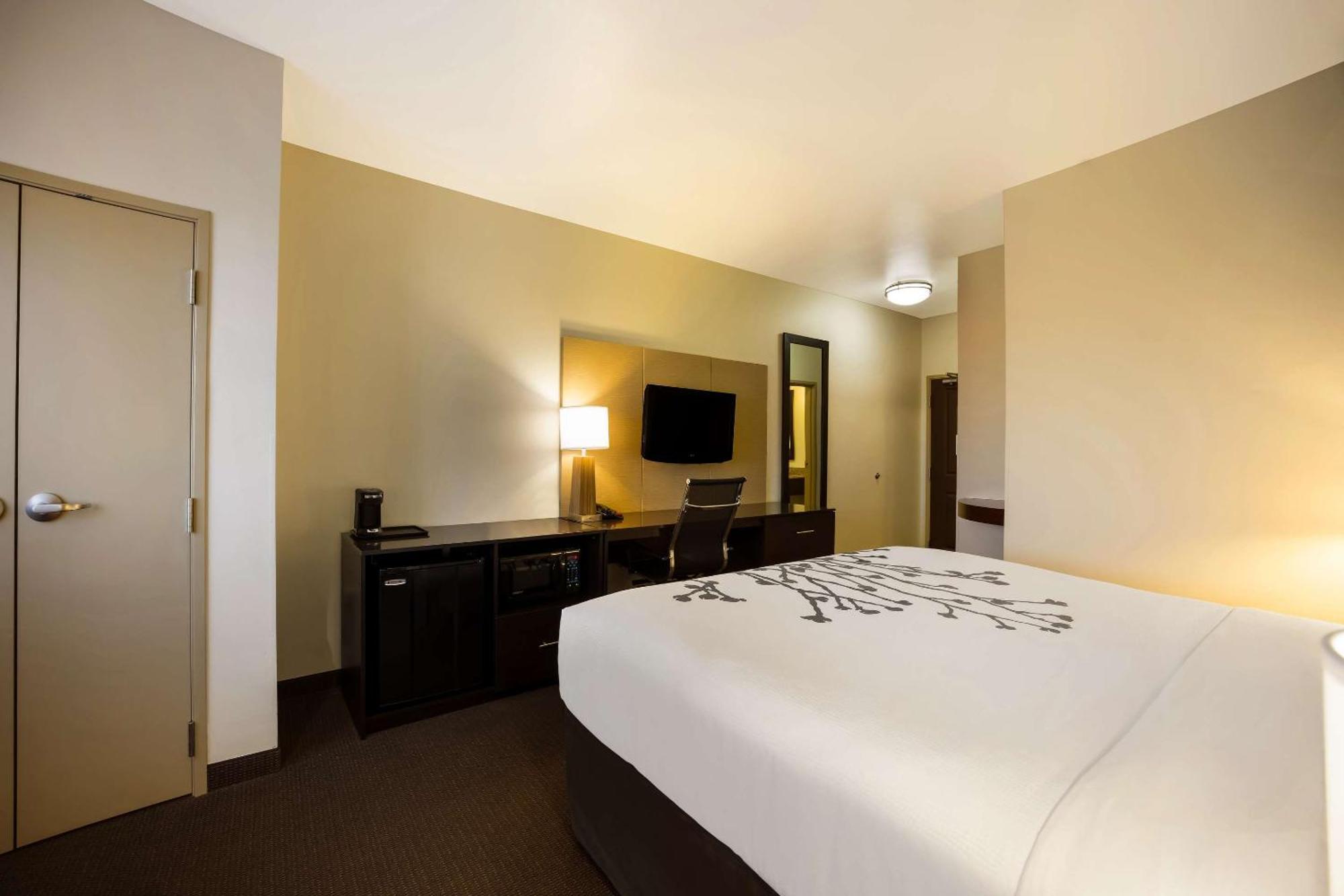 Sleep Inn & Suites Colby Zewnętrze zdjęcie